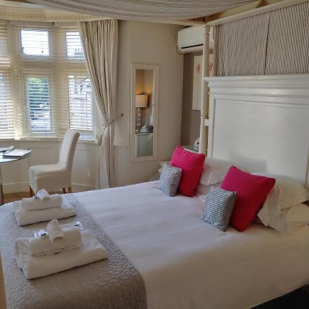 The Bath House Boutique B&B - IN-ROOM Breakfast - FREE parking Extérieur photo