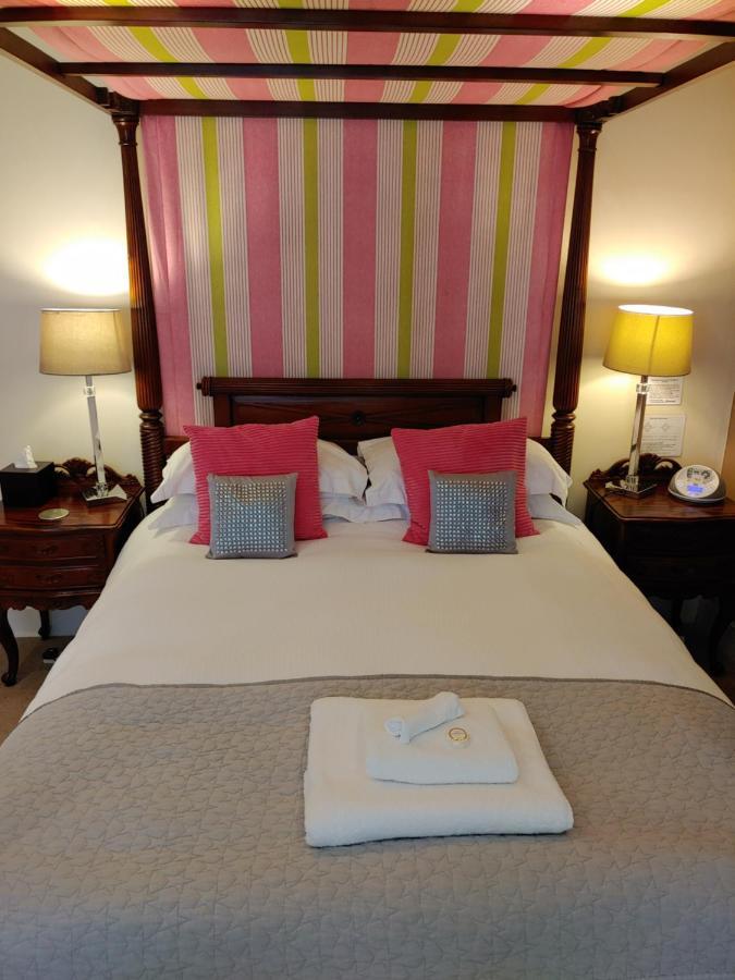 The Bath House Boutique B&B - IN-ROOM Breakfast - FREE parking Extérieur photo