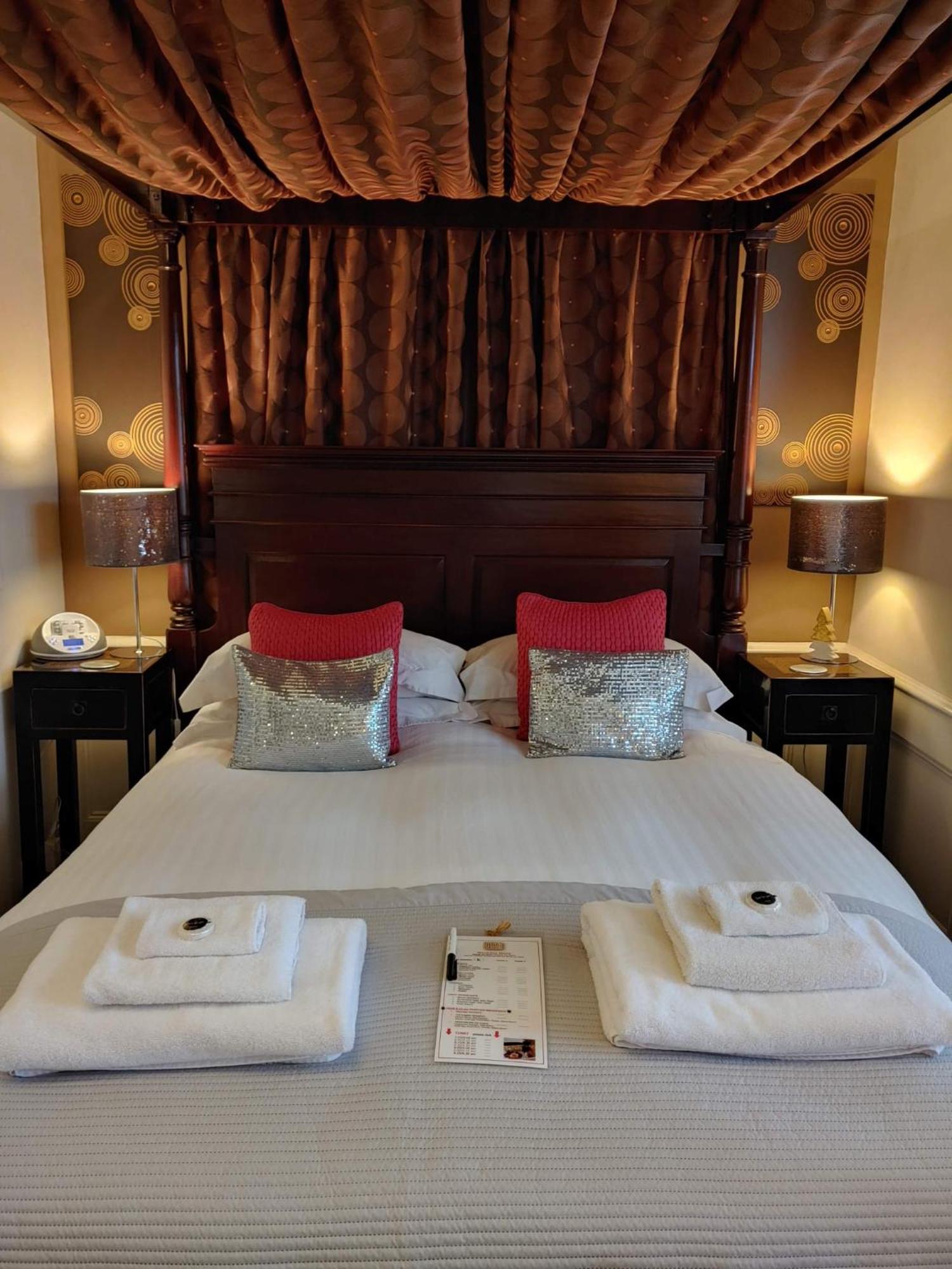The Bath House Boutique B&B - IN-ROOM Breakfast - FREE parking Extérieur photo