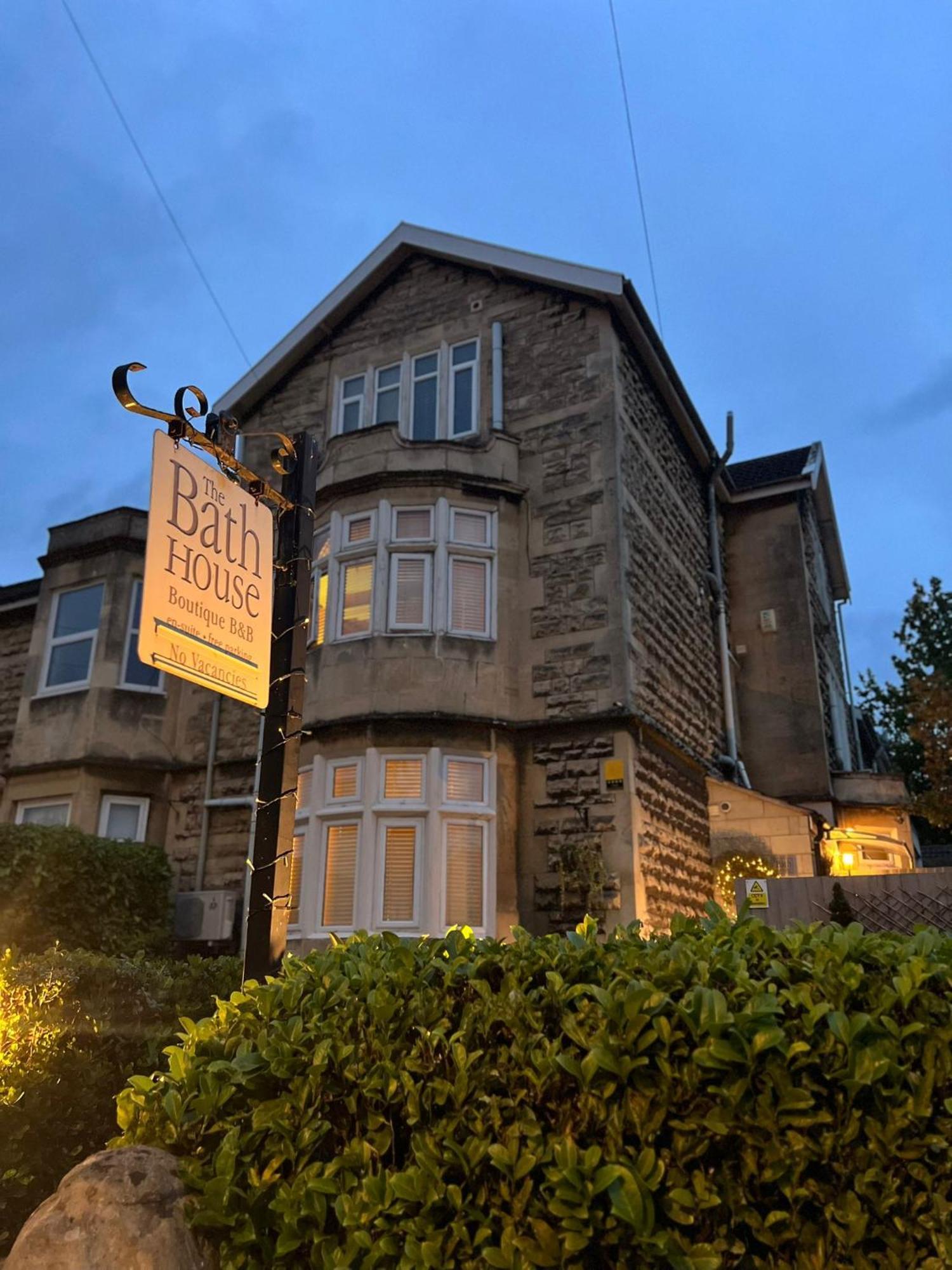 The Bath House Boutique B&B - IN-ROOM Breakfast - FREE parking Extérieur photo