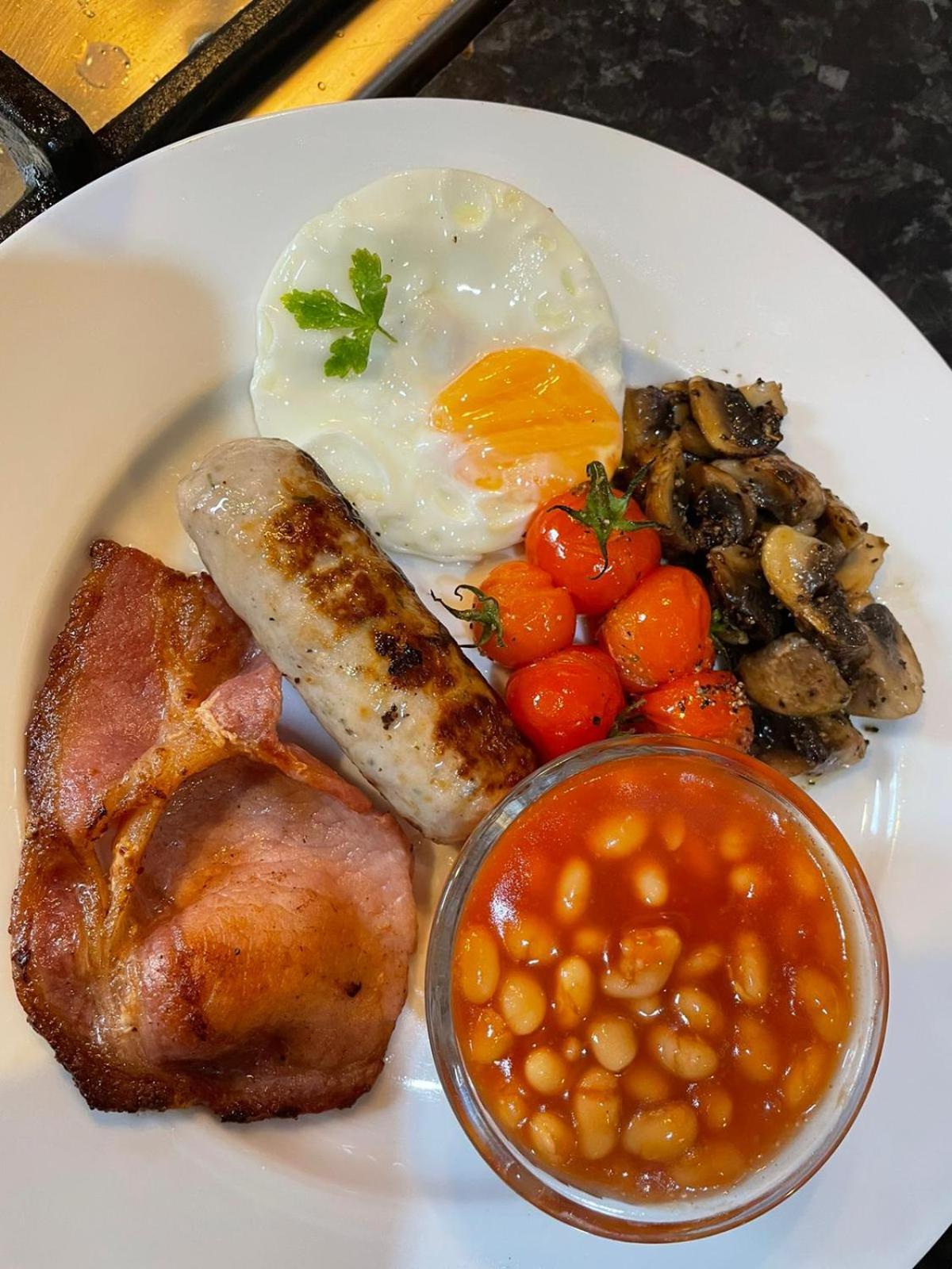 The Bath House Boutique B&B - IN-ROOM Breakfast - FREE parking Extérieur photo